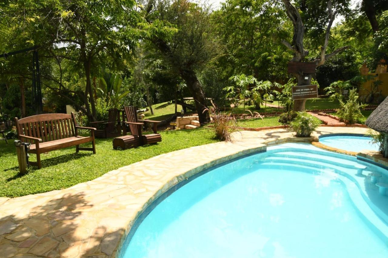 Tambuti Lodge Rundu Zewnętrze zdjęcie