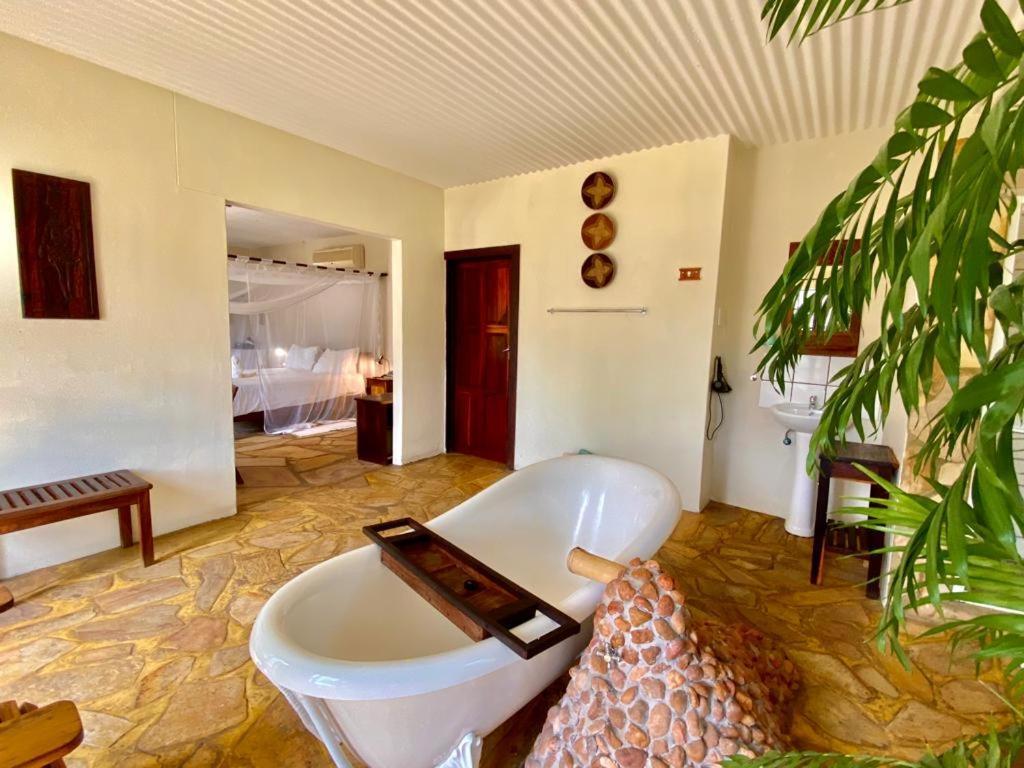 Tambuti Lodge Rundu Zewnętrze zdjęcie
