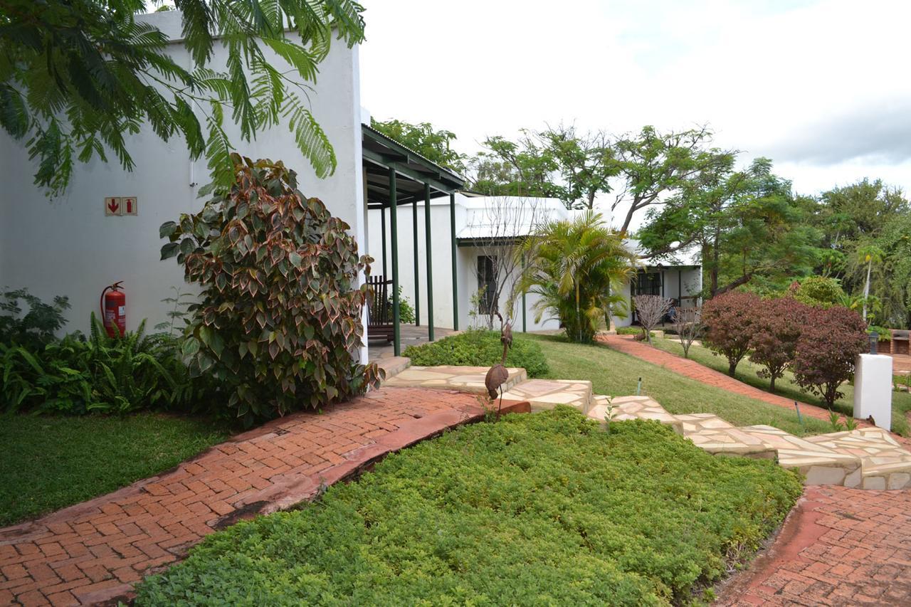 Tambuti Lodge Rundu Zewnętrze zdjęcie