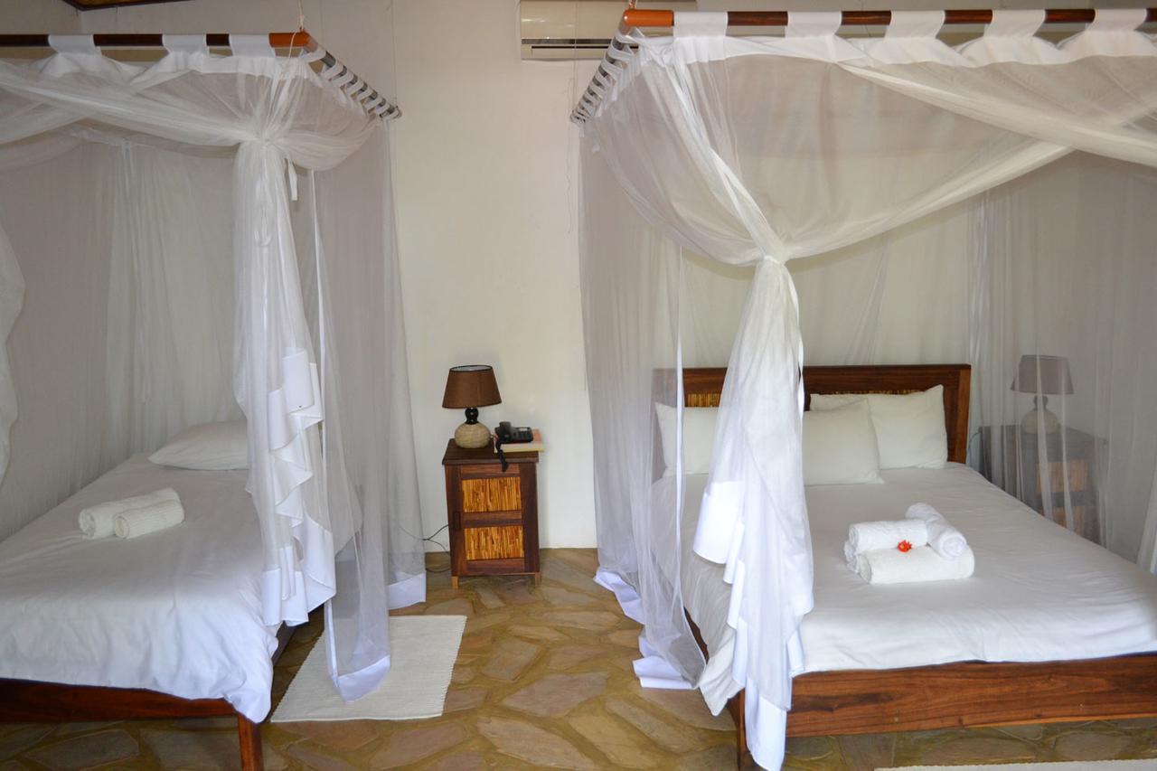 Tambuti Lodge Rundu Zewnętrze zdjęcie