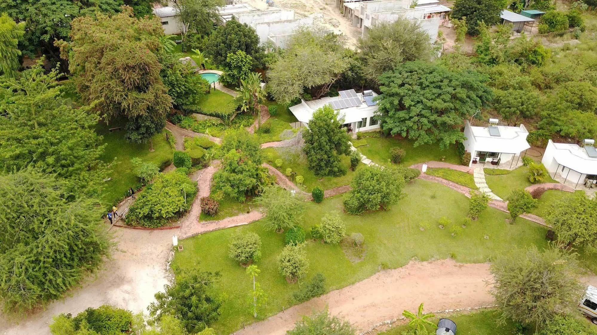 Tambuti Lodge Rundu Zewnętrze zdjęcie