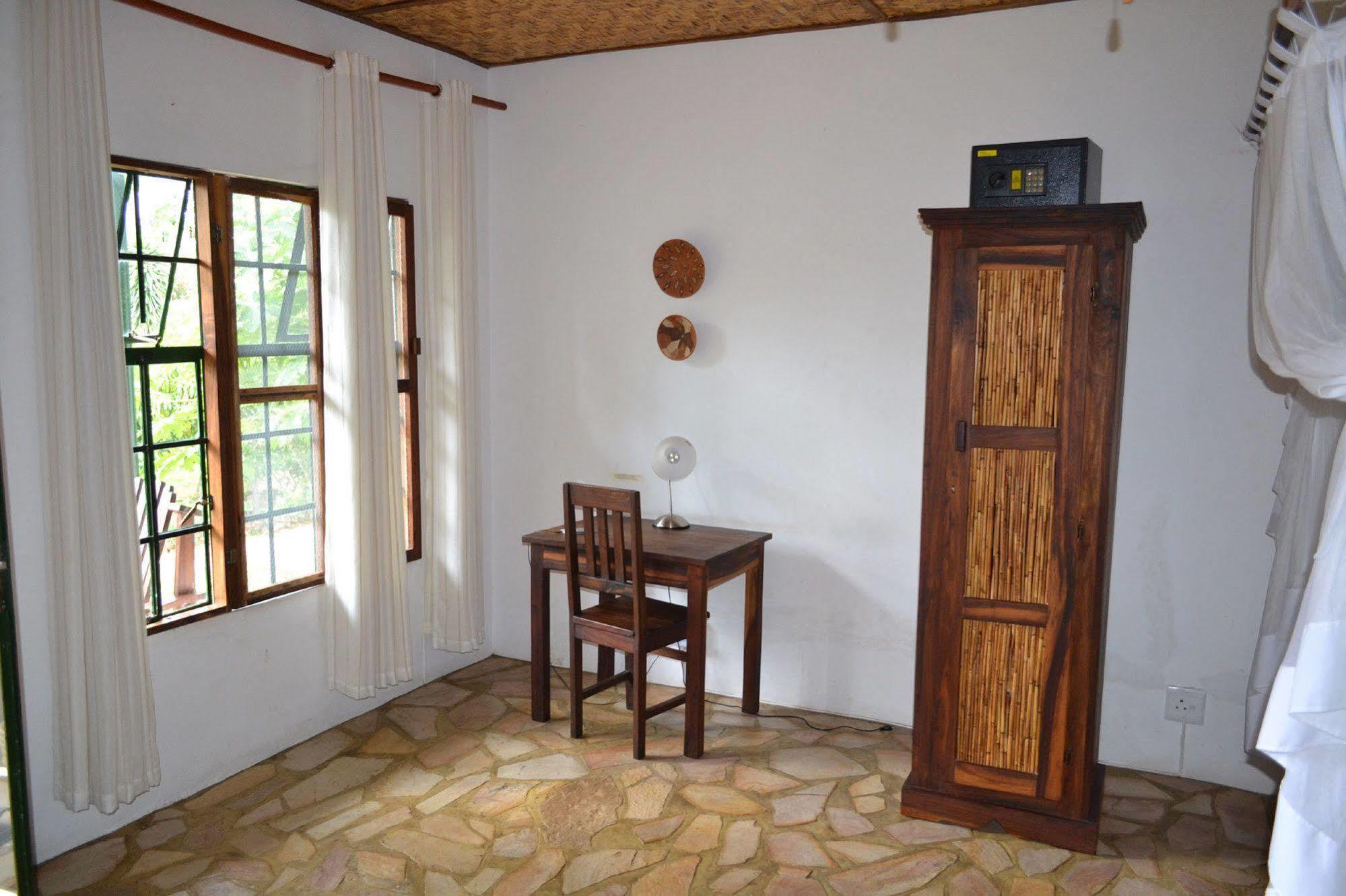 Tambuti Lodge Rundu Zewnętrze zdjęcie